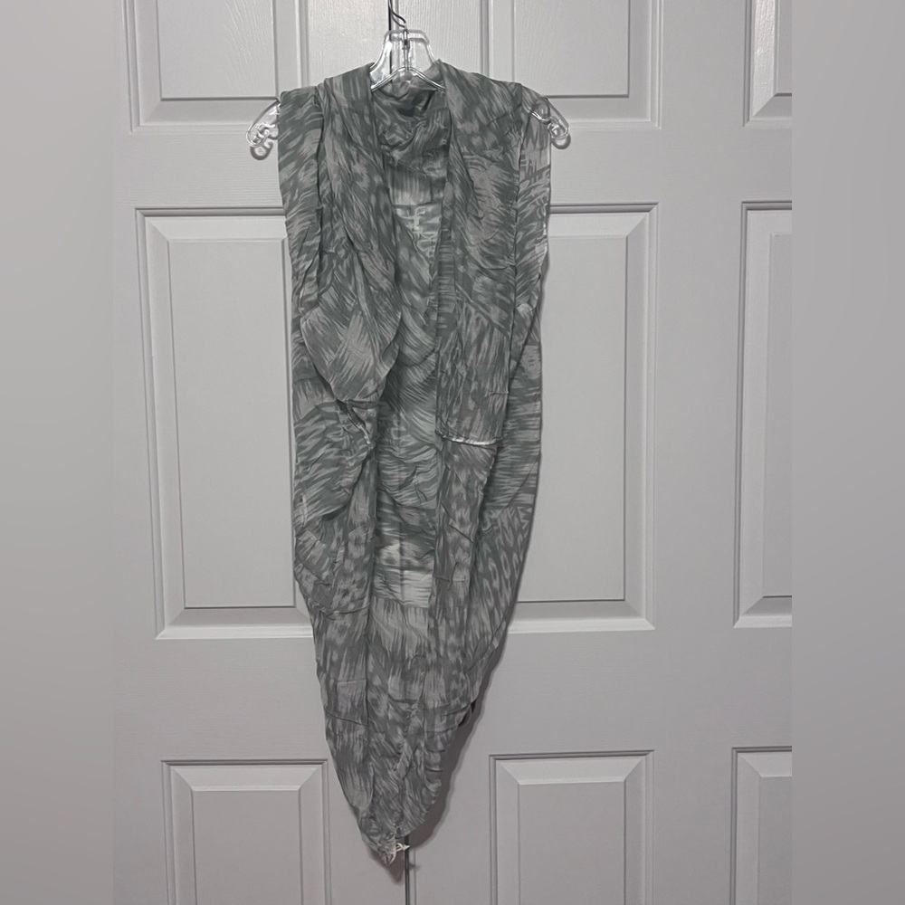 Michael Stars Gray and White Textured Scarf
